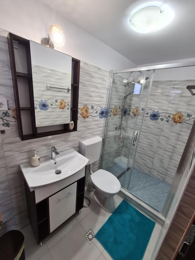 Casa Hera Кэлимэнешти Экстерьер фото