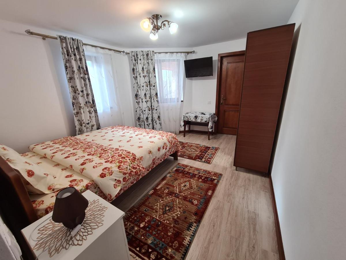 Casa Hera Кэлимэнешти Экстерьер фото
