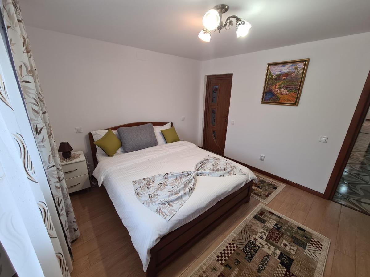 Casa Hera Кэлимэнешти Экстерьер фото