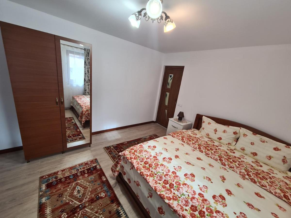 Casa Hera Кэлимэнешти Экстерьер фото