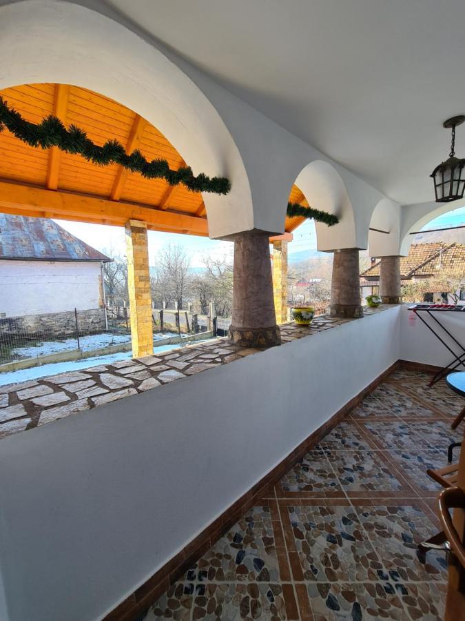 Casa Hera Кэлимэнешти Экстерьер фото