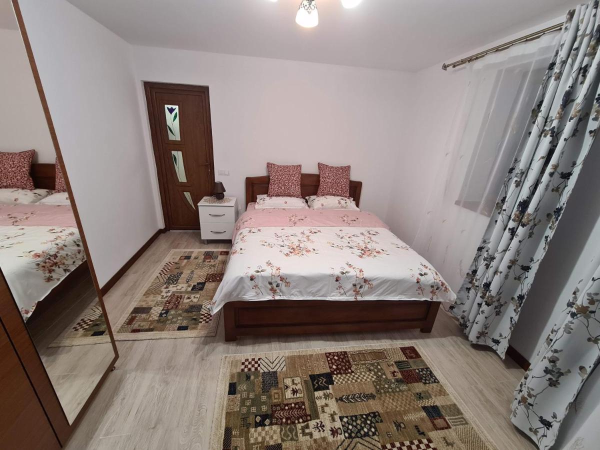 Casa Hera Кэлимэнешти Экстерьер фото