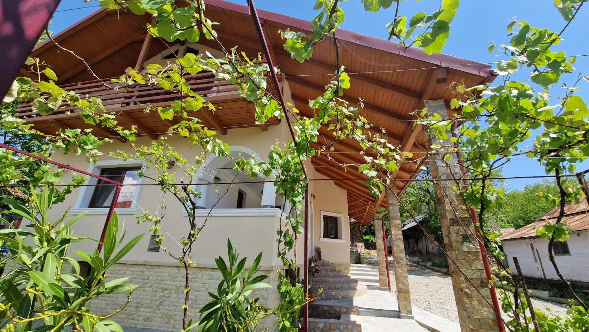 Casa Hera Кэлимэнешти Экстерьер фото