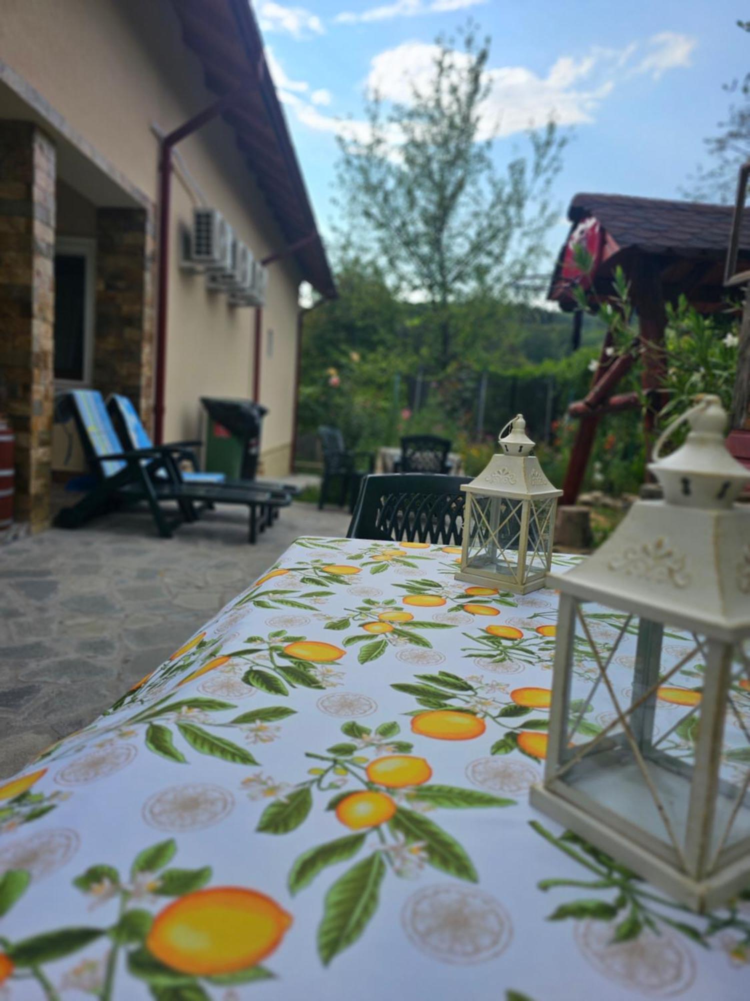 Casa Hera Кэлимэнешти Экстерьер фото