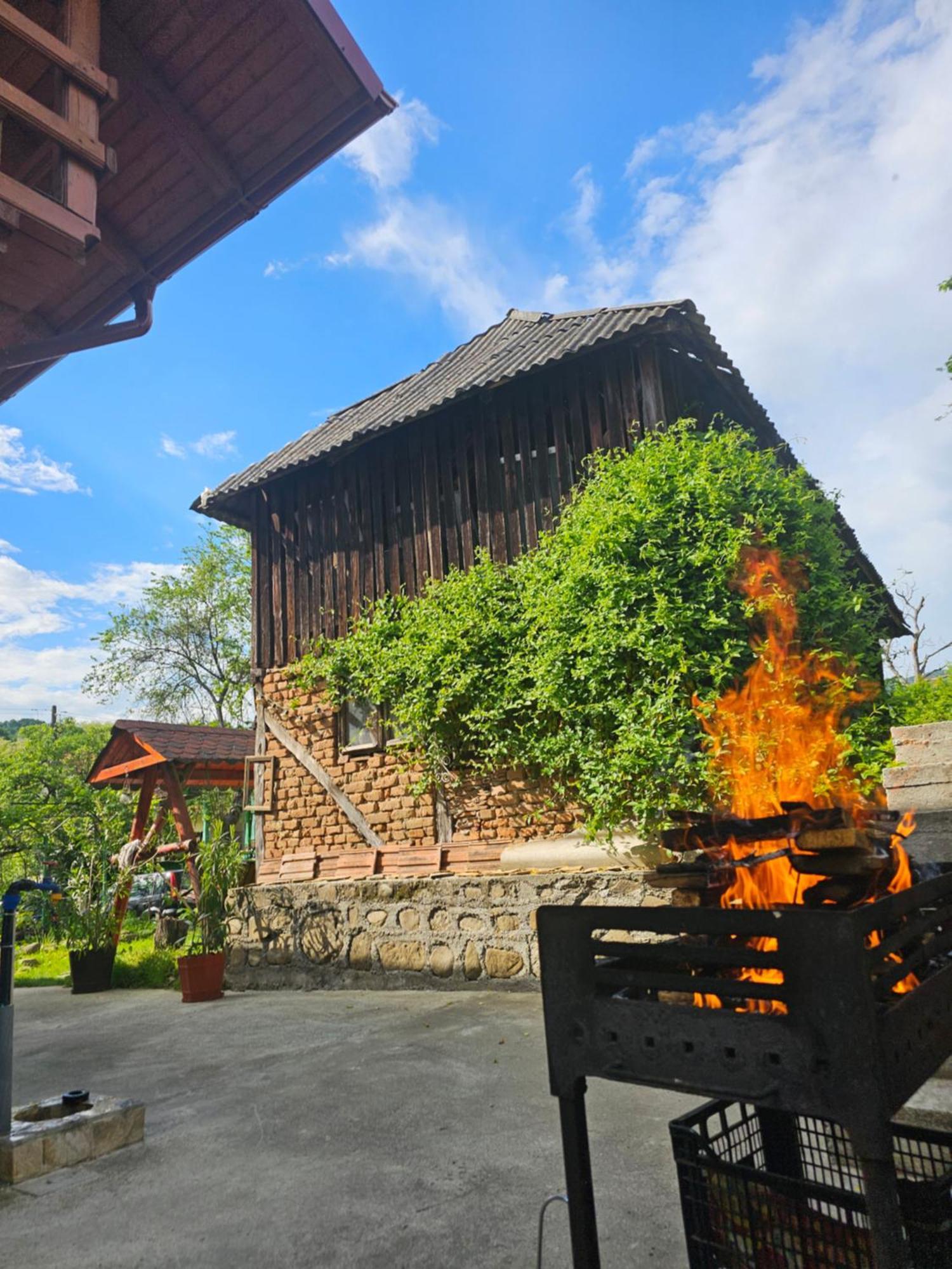 Casa Hera Кэлимэнешти Экстерьер фото