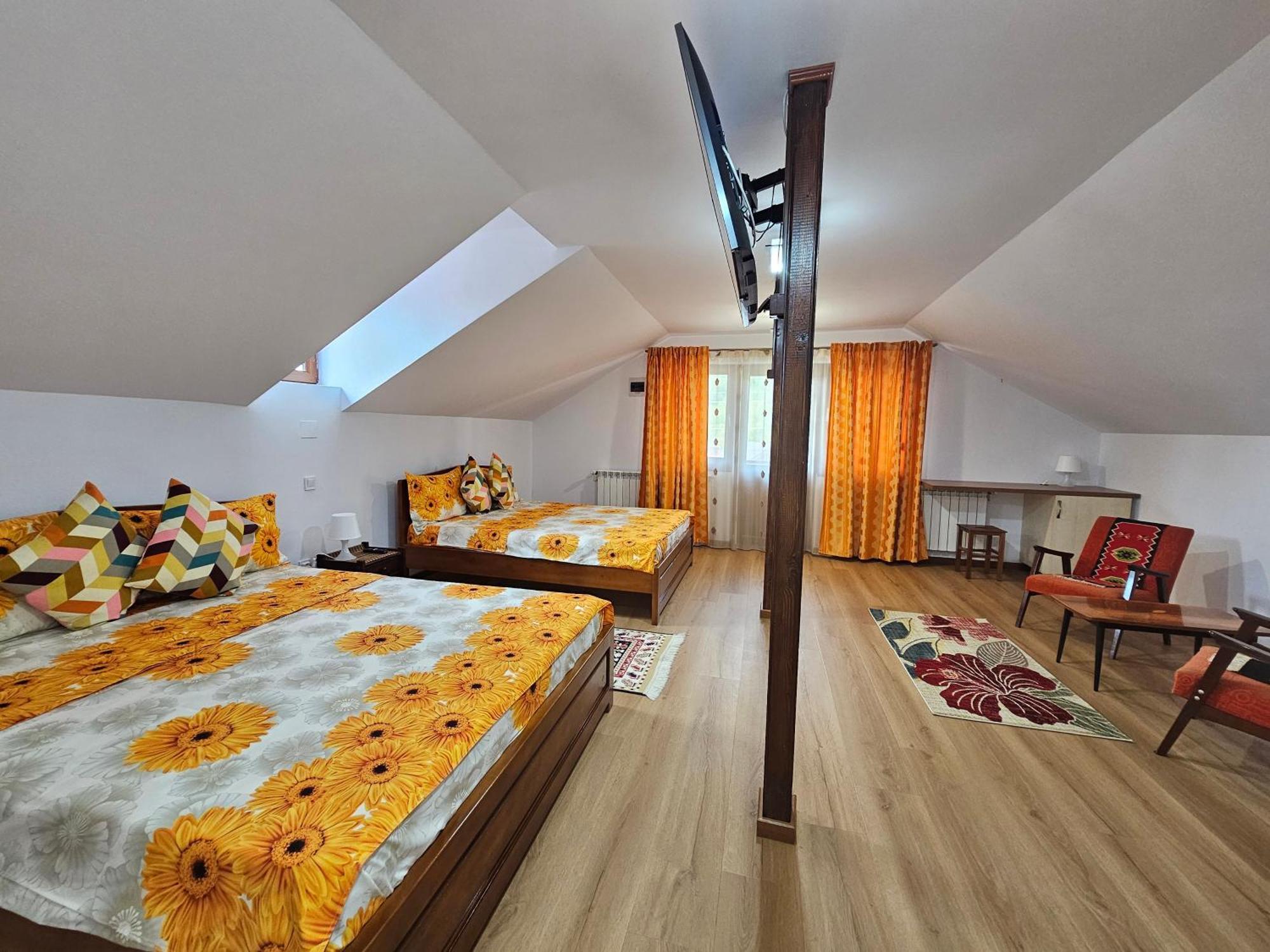 Casa Hera Кэлимэнешти Экстерьер фото