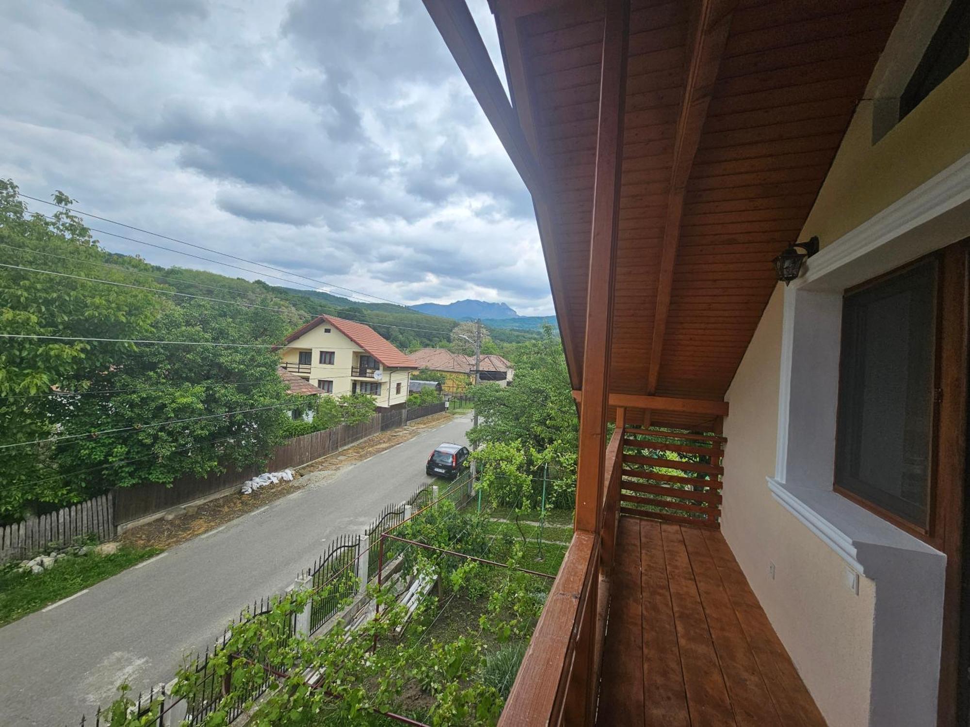 Casa Hera Кэлимэнешти Экстерьер фото