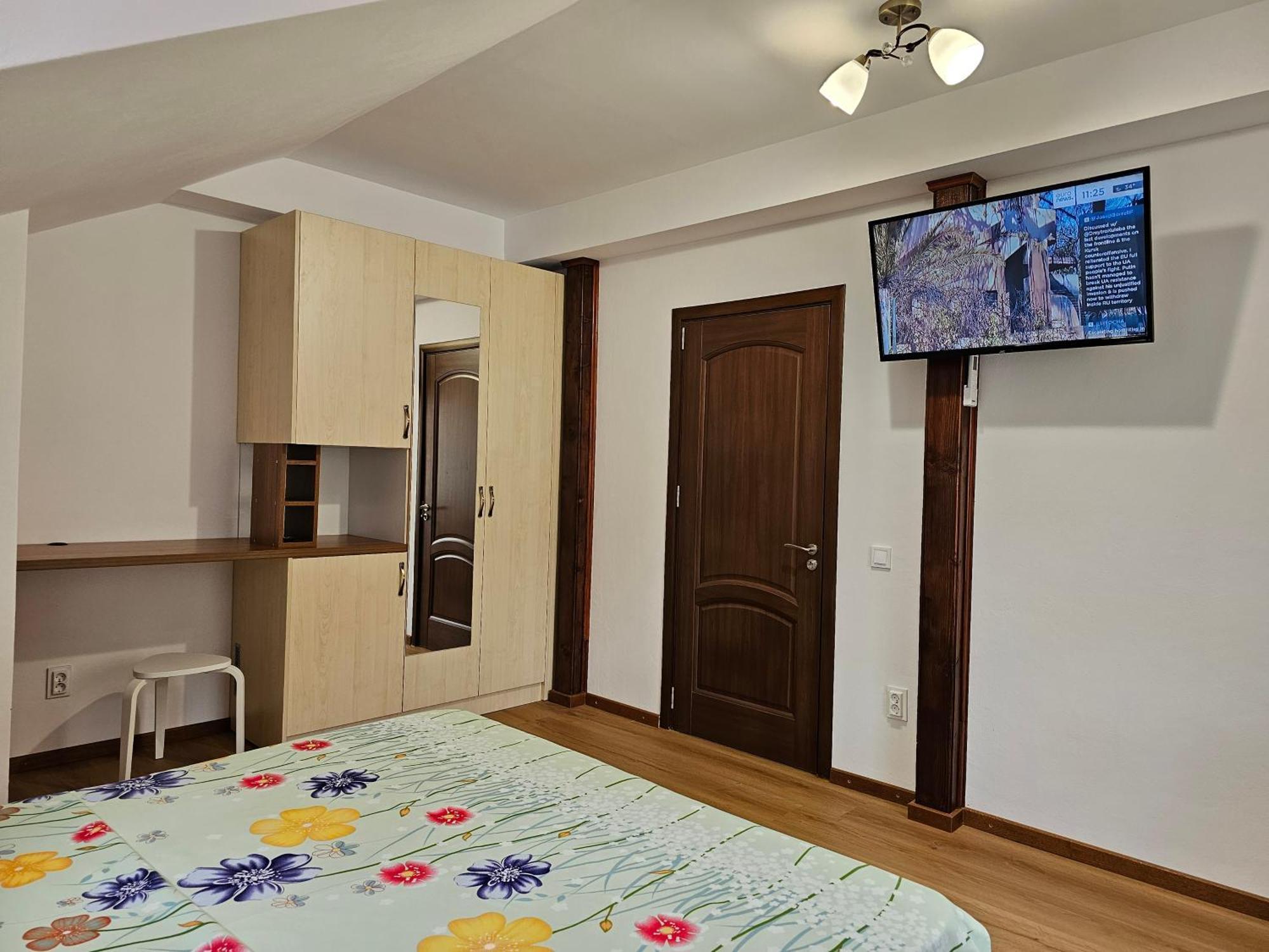 Casa Hera Кэлимэнешти Экстерьер фото
